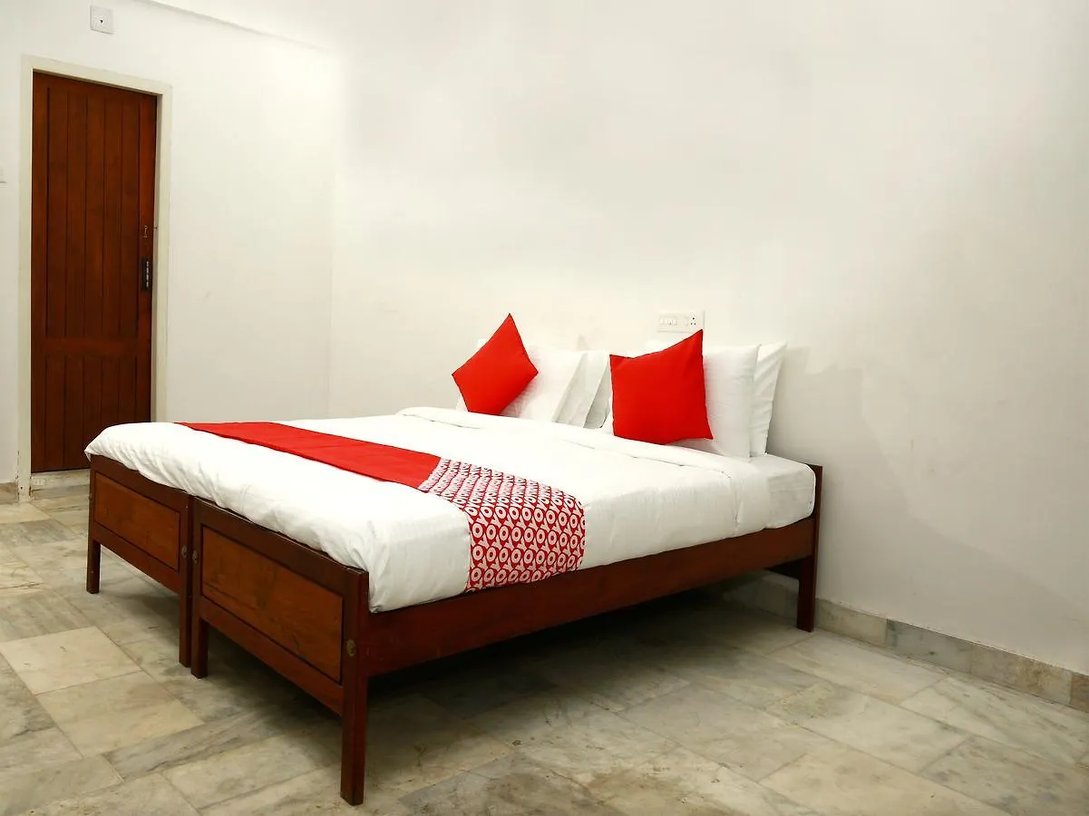 Oyo 10259 Hotel Safa Inn Thiruvananthapuram 3*,  Índia